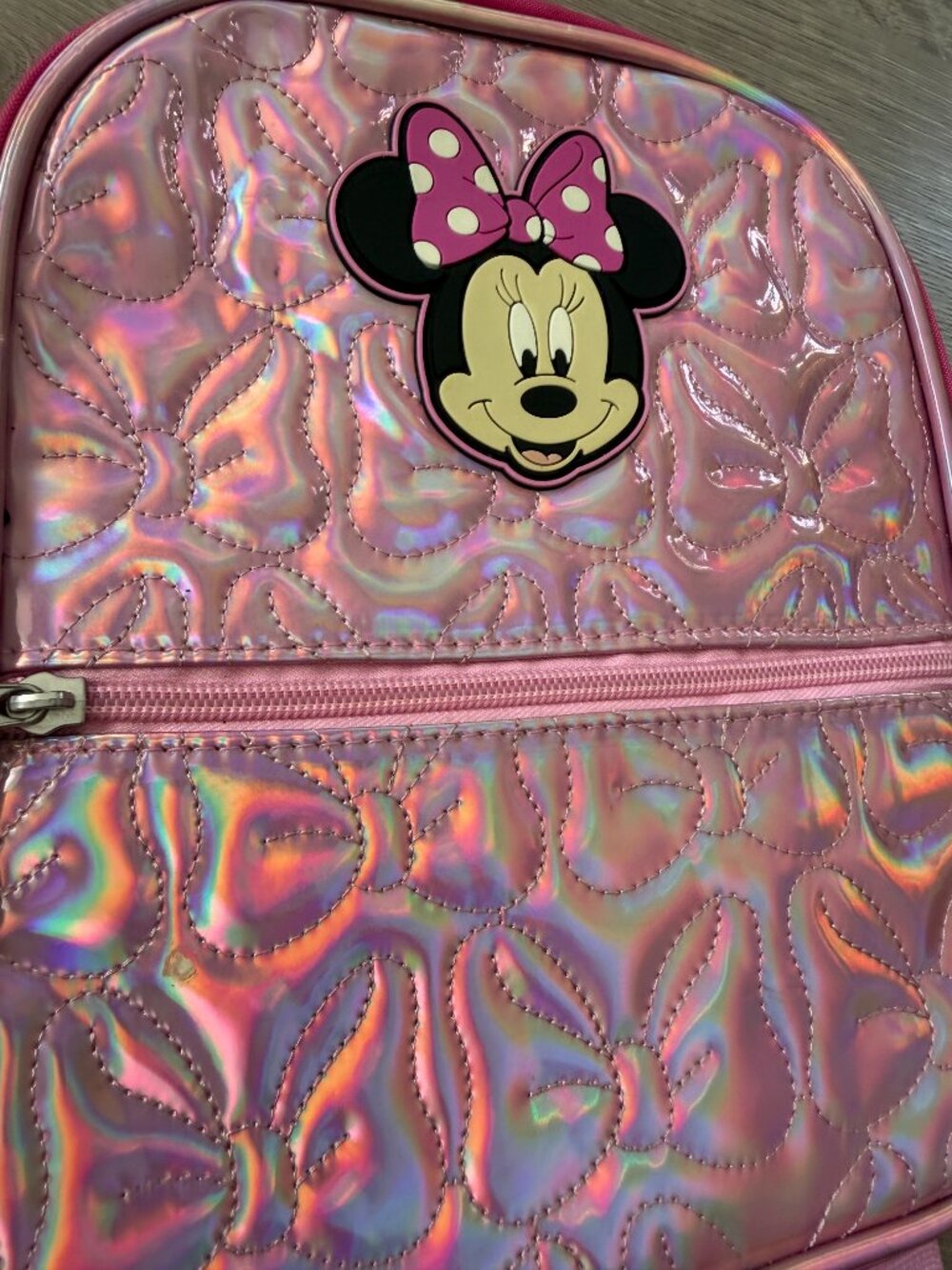 Disney Minnie Mouse Pink Holographic Quilted Bow Mini Backpack - Picture 3 of 9